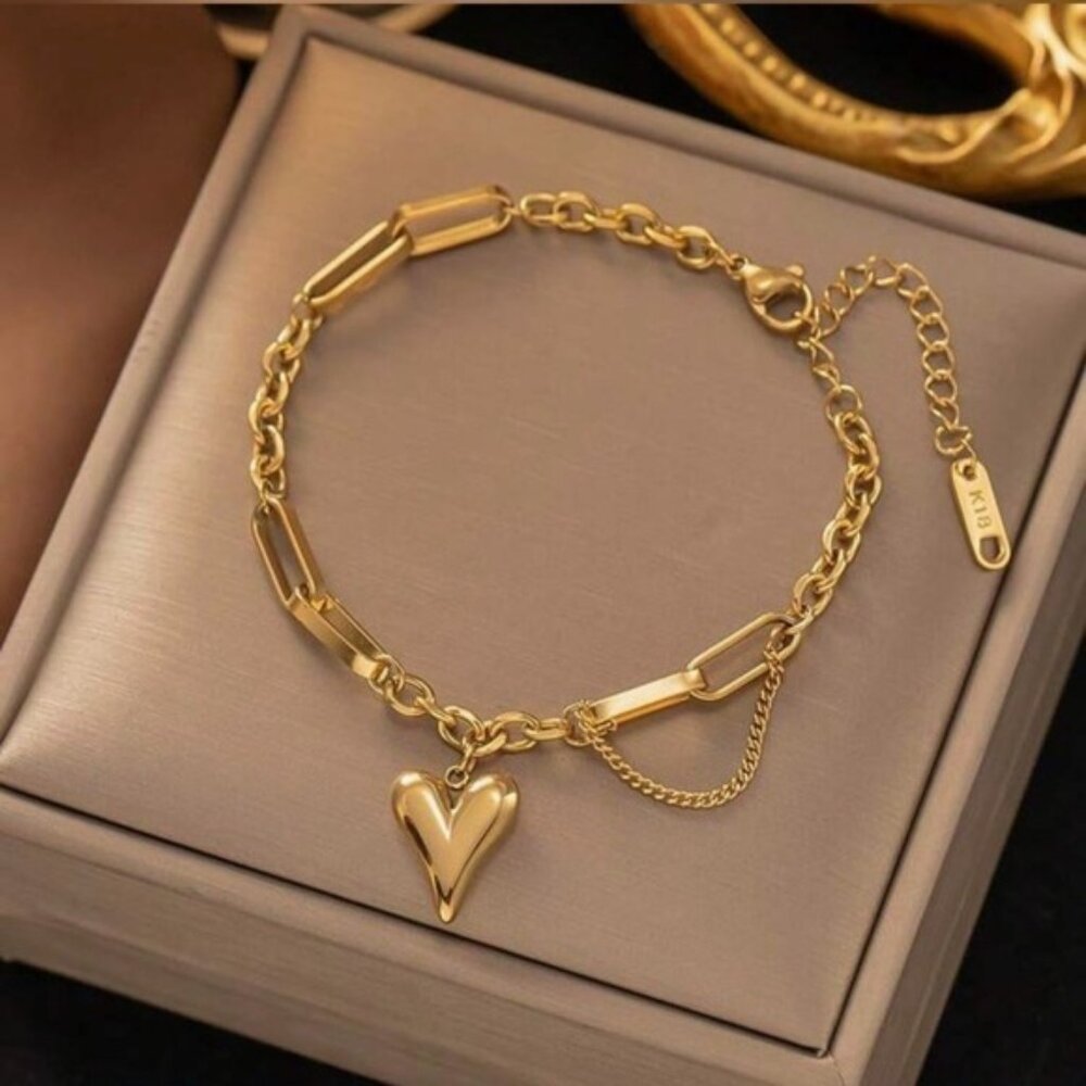 18k Gold Plated Heart Pendant Bracelet